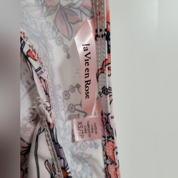 Sleepwear Bundle XS La Vie En Rose - Wide Leg Capri Jumpsuit and Nightie - Picture 10 of 14